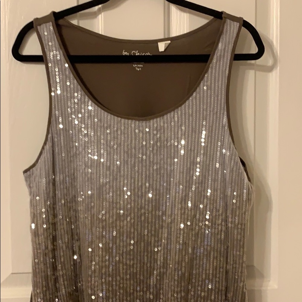 Clothes - Picture 3 of 5